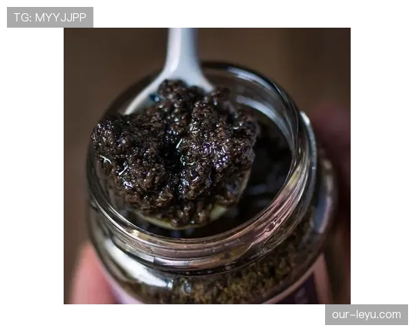 孔帕尼家里冰箱塞满黑松露，训练完直接啃？